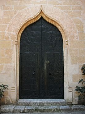Archivo:Portada de la basílica del Corpus Christi de Llutxent