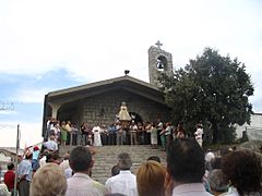 Rezo de la salve a la Virgen de la Encina (8-9-06).Macotera