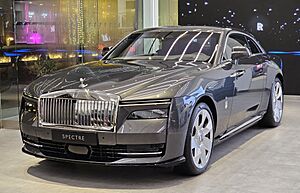 Archivo:Rolls-Royce Spectre Anthracite (9)