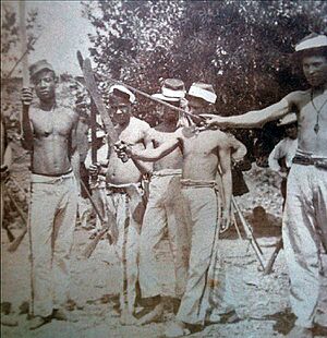 Archivo:Soldado de la revolución Legalista. 3 Macheteros jóvenes y niños. (j)