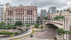Archivo:Viaduto do Chá, São Paulo, Brazil