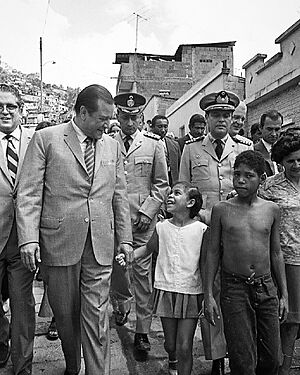 Archivo:1970. Octubre 10. Visita del presidente Rafael Caldera a Macarao