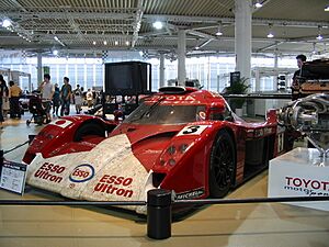 Archivo:1999 Toyota TS020 01