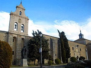 Archivo:Avila - Monasterio de la Encarnacion 42