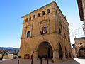 Ayuntamiento de Arnes, construido en 1584, núcleo histórico tradicional de Arnes, Terra Alta