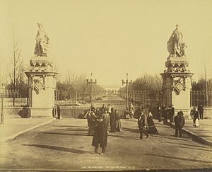Archivo:Barcelona. Entrance to Ciudadela Park