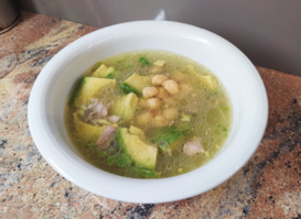Caldo xochitl aguacate pollo garbanzo.png