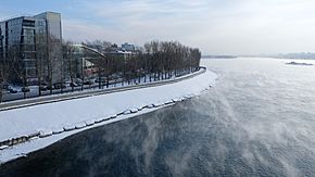 Archivo:Embankment of the Angara in winter. Irkutsk, Russia