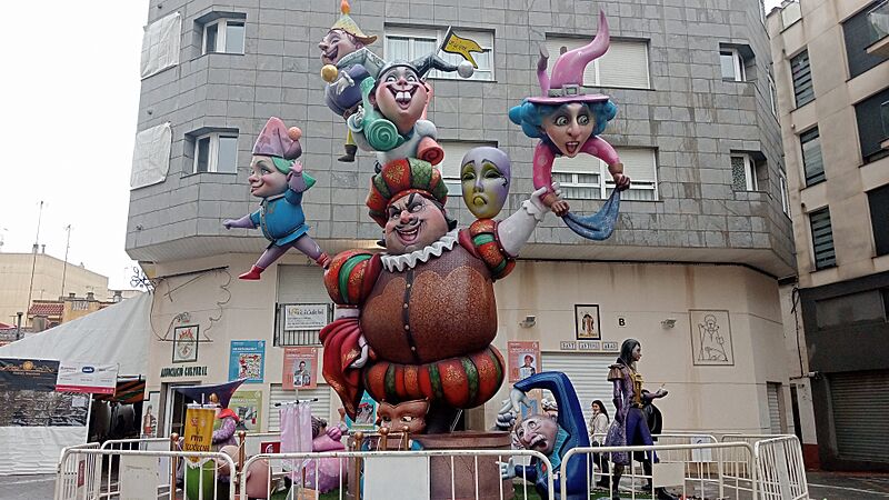 Falla Plaza Germanies