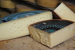 Archivo:Formaggio Monte Veronese DOP (8453037729)