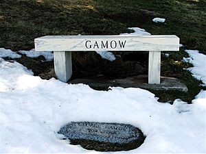 Archivo:Gamow George grave