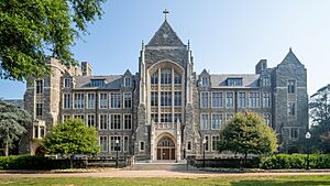 Archivo:Georgetown University Office of Undergraduate Admissions (53820914198)