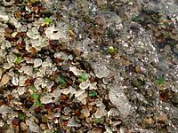 Archivo:Glass Beach Fort Bragg 2