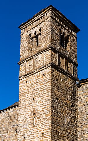 Archivo:Iglesia de San Bartolomé, Gavín, Huesca, España, 2015-01-07, DD 06