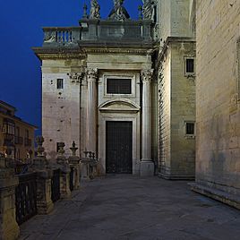 Archivo:Iglesia del Sagrario (Catedral de Jaén). Portada