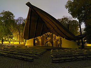 Archivo:Kiev City park stage2
