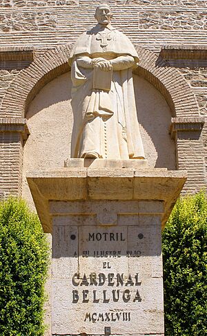 Archivo:Motril - Monumento al Cardenal Beluga 1