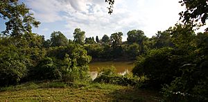 Archivo:OcmulgeeRiverWalk