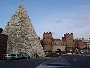 Archivo:Porta San Paolo - Piramid Cestius