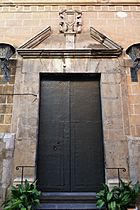 Portada lateral de l'església del Crist de la Sang, Xèrica
