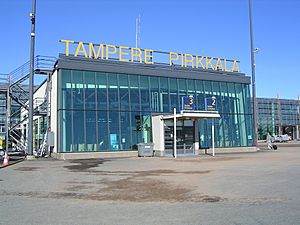 Archivo:Tampere Pirkkala Airport Finland