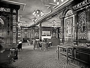 Archivo:Titanic Smoking Room Reconstruction