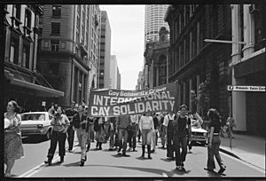 Archivo:Tribune negatives including Malcolm Fraser and gay solidarity march, Sydney, New South Wales, November 1978 (25678366327)