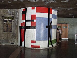 Archivo:UCV 2015-061a Mural de Mateo Manaure, 1954