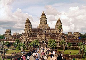 Archivo:Angkor Wat W-Seite