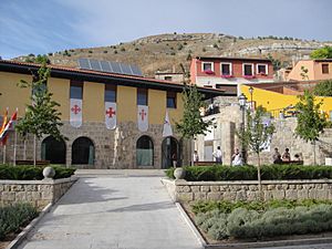 Archivo:Antigua iglesia de San Esteban de Castrojeriz--Hospedería de peregrinos