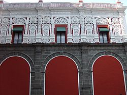 Archivo:Antigua portería de Santo Domingo