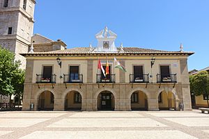 Archivo:Ayuntamiento de Alcaudete de la Jara 02