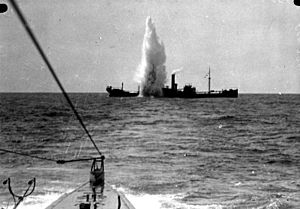 Archivo:Bundesarchiv Bild 102-00159, U-Bootkrieg, britisches Schiff "Maplewood"