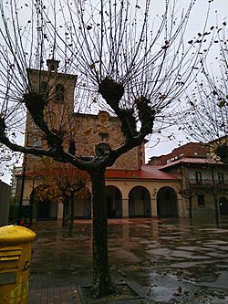 Archivo:Iglesia San Juan Bautista desde fuera