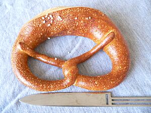 Archivo:Laugenbrezel (fcm)