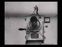Archivo:Man with a Movie Camera by Dziga Vertov