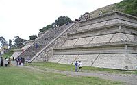 Archivo:Mexico.Pue.Cholula.Pyramid.01
