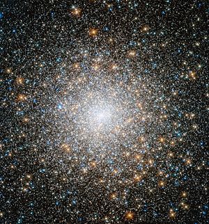 Archivo:New Hubble image of star cluster Messier 15