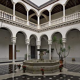 Archivo:Palacio de Mañara (Sevilla). Patio principal