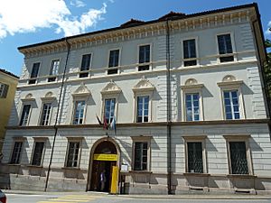 Archivo:PalazzoMorettiniLocarno