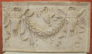 Archivo:Pannello decorativo con bucrani e festone, inizio I sec. dc
