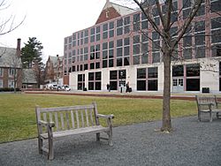 Archivo:Princeton Frist Campus Center back