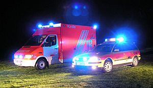 Archivo:Rtwnef Ambulance Rettungsdienst Germany
