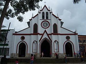 Archivo:Templo Católico de Cachipay