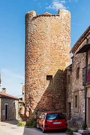 Archivo:Torre, Montejo de Tiermes, Soria, España, 2017-05-26, DD 23