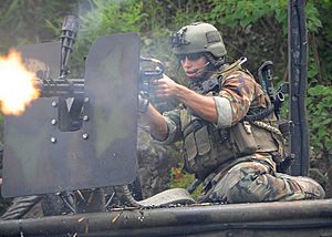 Archivo:U.S. Navy special warfare combatant-craft crewmen (SWCC), Special Boat Team 22 conducts training 16 AUG 09