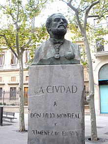 Zaragoza - Monumento a Julio Monreal.jpg