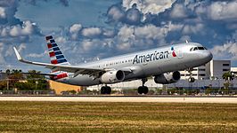 02092018 American Airlines N125AA A321 KMIA NAEDIT (25661025937).jpg