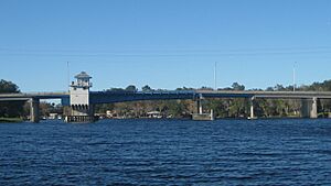 Archivo:AstorBridge