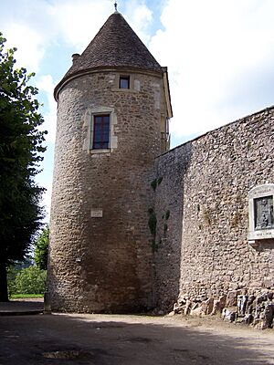 Archivo:Avallon - Tour Gaujard